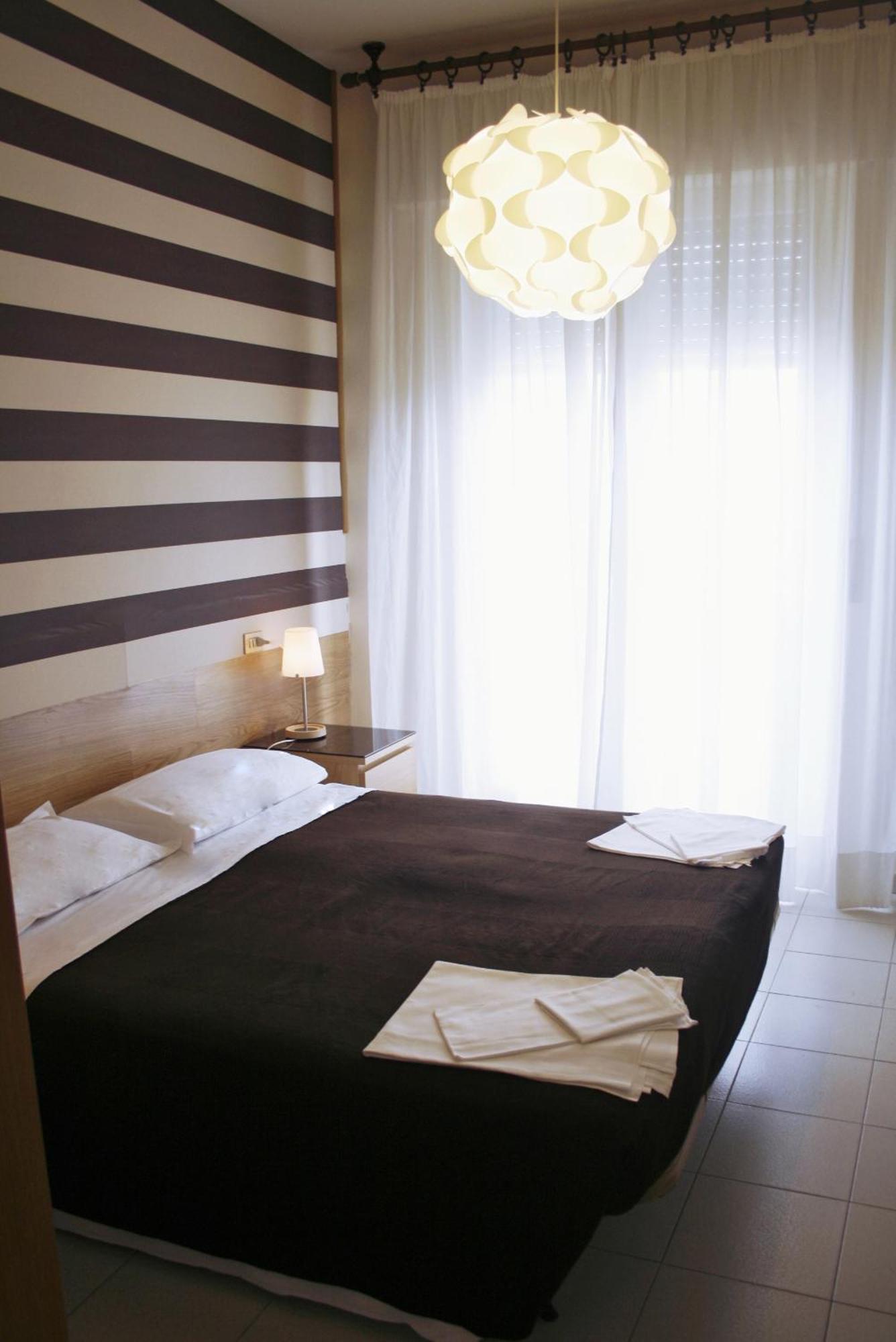 Hotel Esplanade ริมินี ภายนอก รูปภาพ