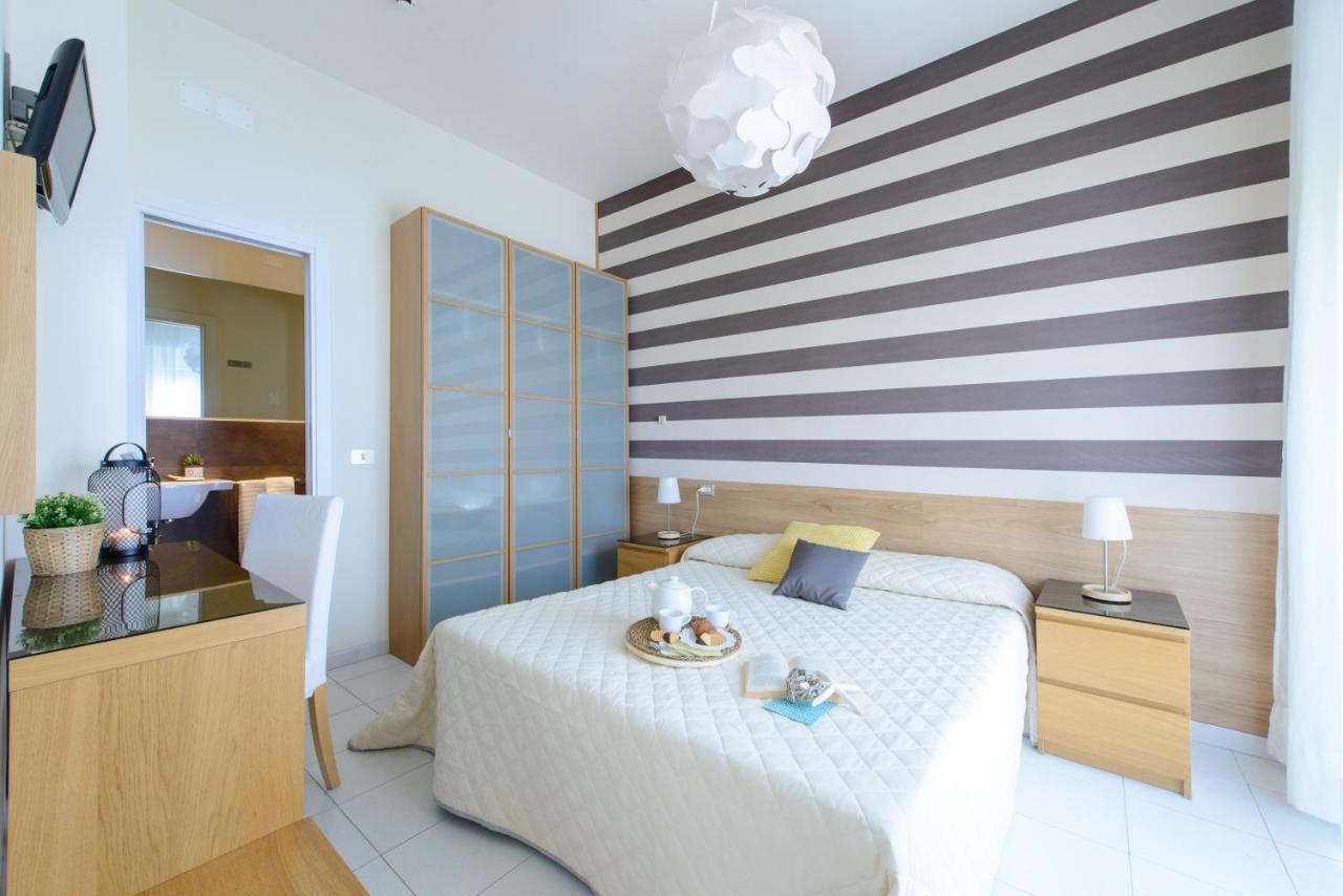 Hotel Esplanade ริมินี ภายนอก รูปภาพ